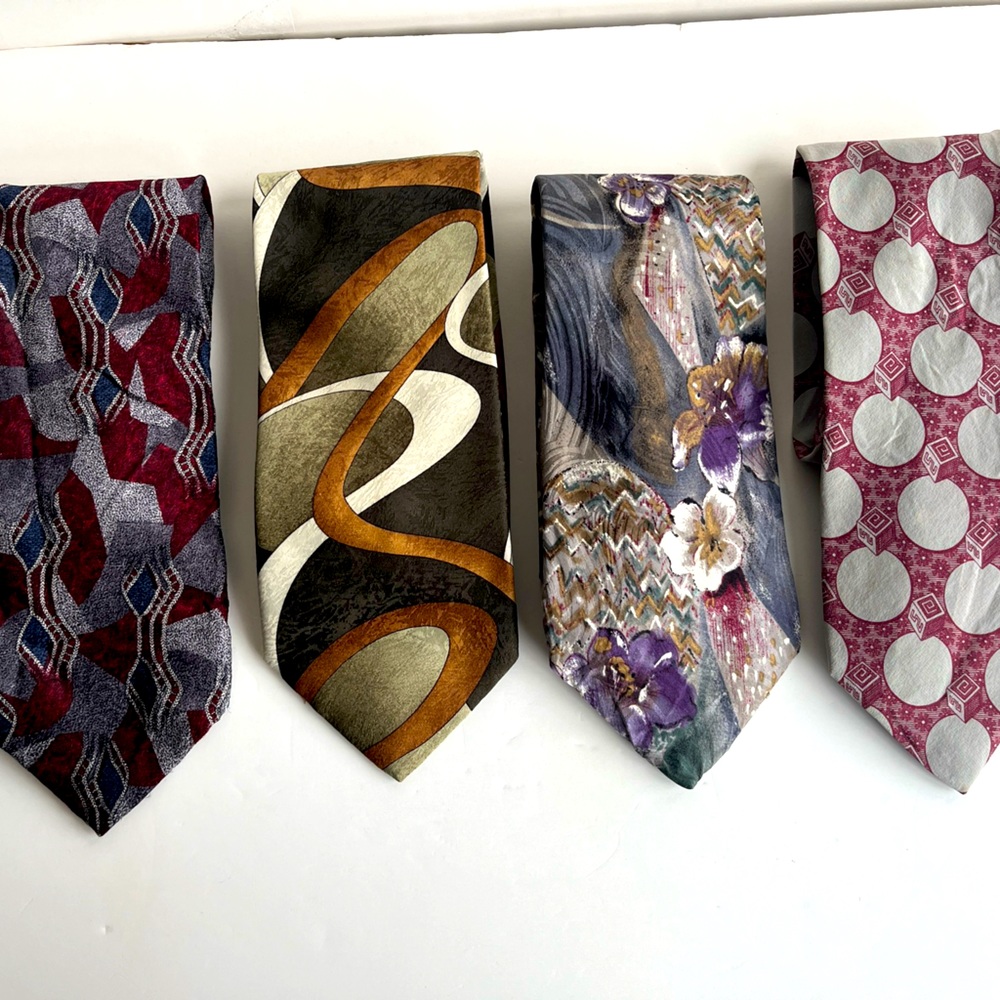 Lot of 4 VTG Men’s Silk Ties